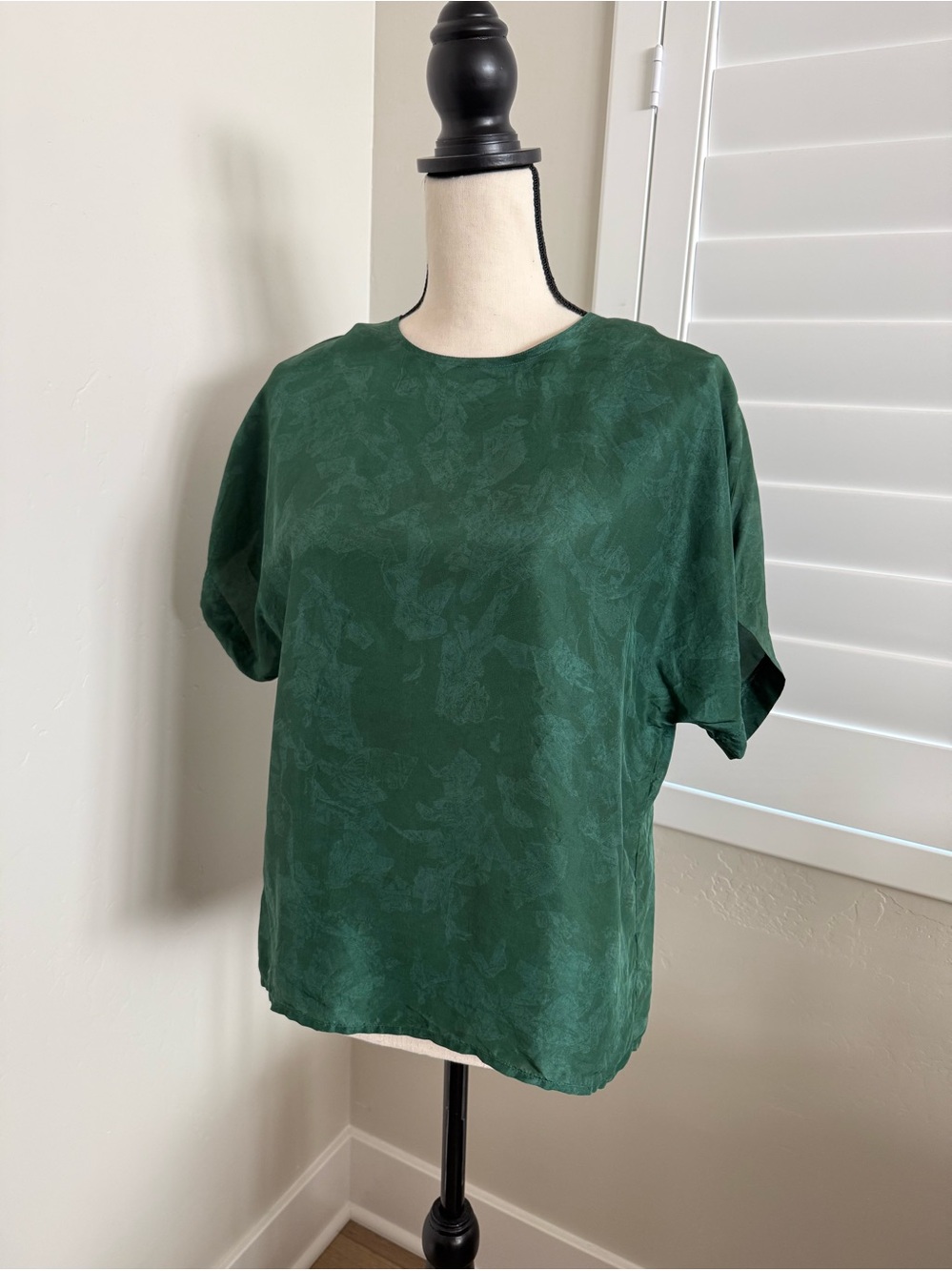 Marble Silk Emerald Green Short Sleeve Jacquard Blouse